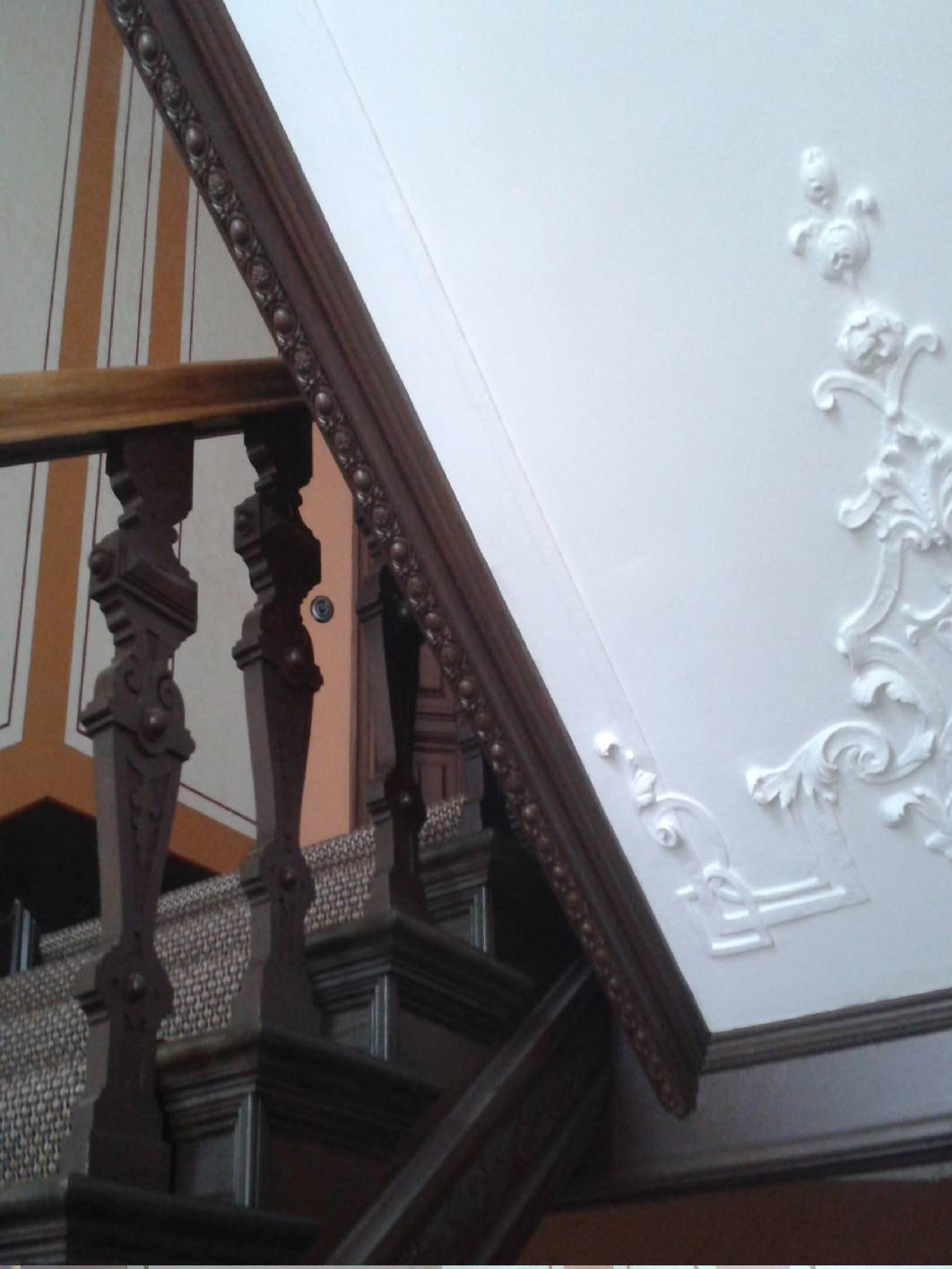 Marmorimitation, Marmorierung, Deckenmalerei, Kalkspachtel, Spachteltechnik, Schablonentechnik, Jugendstil  Treppenhaus, Treppenhaus Berlin, Gründerzeit Treppenhaus Berlin, Malerarbeiten Berlin, Maler Berlin, Restaurierung Berlin, Schablonen, Lasur, Lasuren, Kreuzberg, Prenzlauer Berg, Charlottenburg